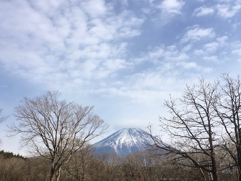 1月の朝霧ジャンボリーオートキャンプ場でお昼頃に見た富士山